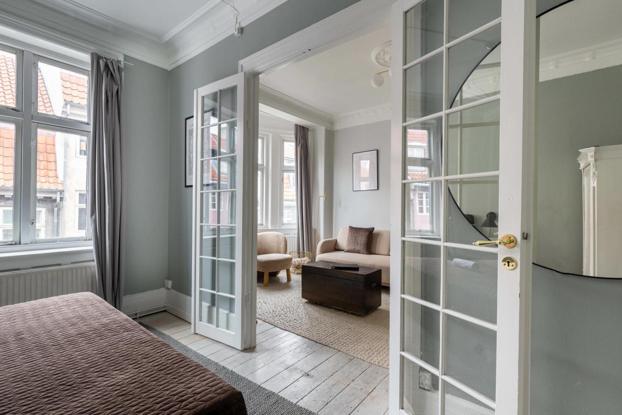 Super Central 2Br Apartment In Old Town Копенхаген Екстериор снимка