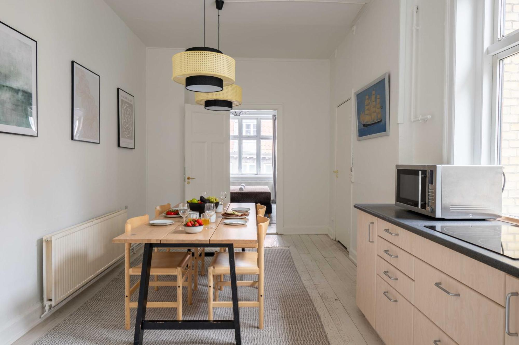 Super Central 2Br Apartment In Old Town Копенхаген Екстериор снимка